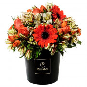 Sombrerera Negra Mediana con Rosas y Flores