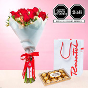 Ramo con Rosas y Chocolates Ferrero