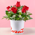 Arreglos de rosas sombrerera con rosas rojas y flores Rosatel