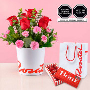 Arreglo Dulce Amor Rosas y Chocolates Bom