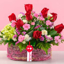 Arreglo floral en canasta con rosas y flores delivery Rosatel