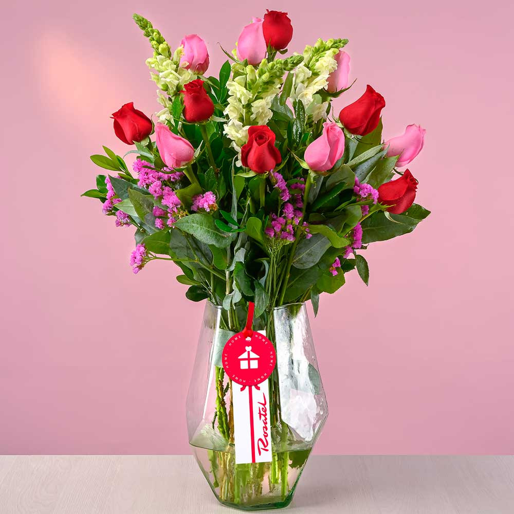 Arreglo floral encanto rosas de colores variadas Rosatel