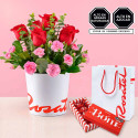 Arreglo floral dulce amor rosas y chocolates bom Rosatel
