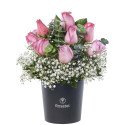 Sombrerera Negra Mediana con 10 Rosas y Flores Rosatel