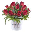 Sombrerera Love 12 Rosas Rojas Rosatel