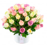 Arreglo con 60 Rosas Variadas