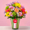 Arreglo floral con flores hermosas primaverales Rosatel