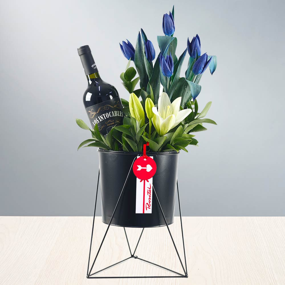 Arreglo floral con tulipanes vino Los Intocables Rosatel