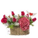 Canasta con 12 Rosas Rojas y Flores Rosatel
