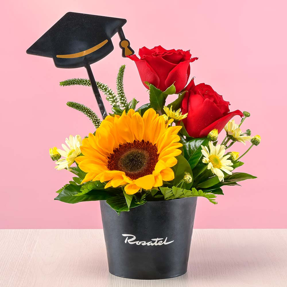 Mini arreglo de flores graduación Rosatel